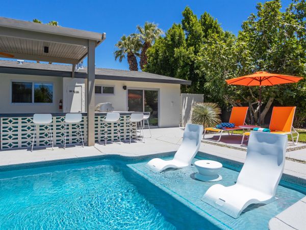 Palm Springs Home 990886