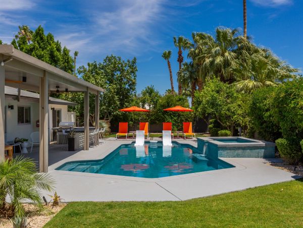 Palm Springs Home 990886