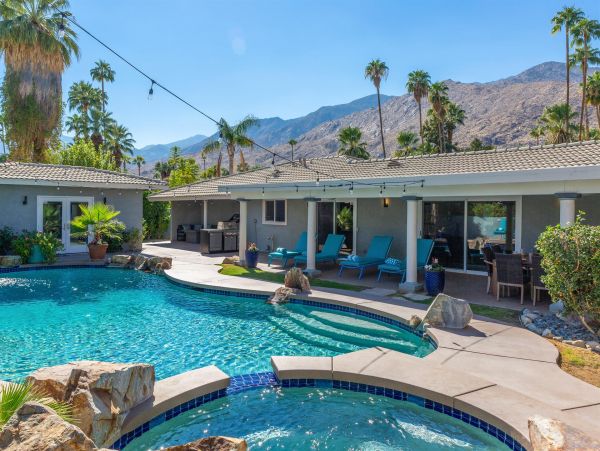 Palm Springs Home 990887