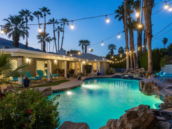 Palm Springs Home 990887