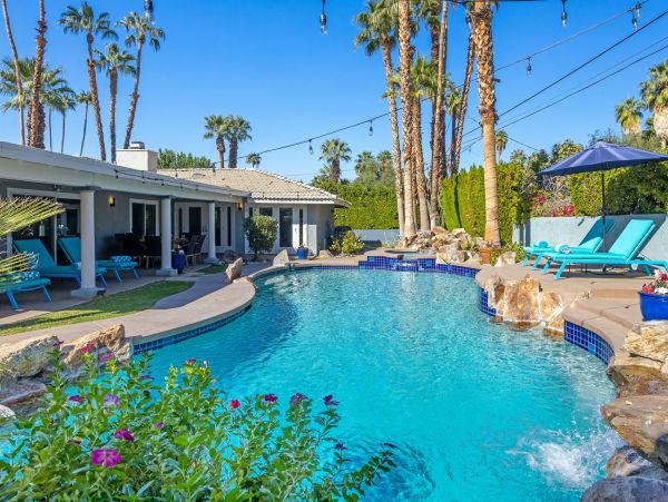Palm Springs Home 990887
