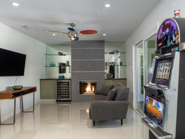 Palm Springs Home 990887