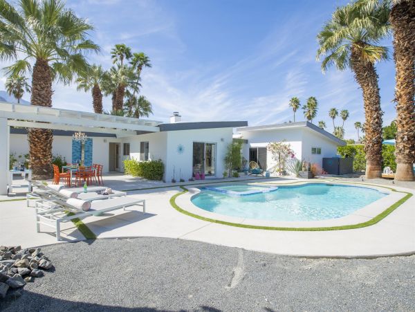 Palm Springs Home 990888