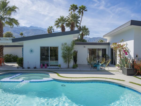 Palm Springs Home 990888