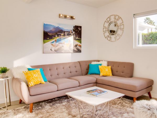 Palm Springs Home 990889