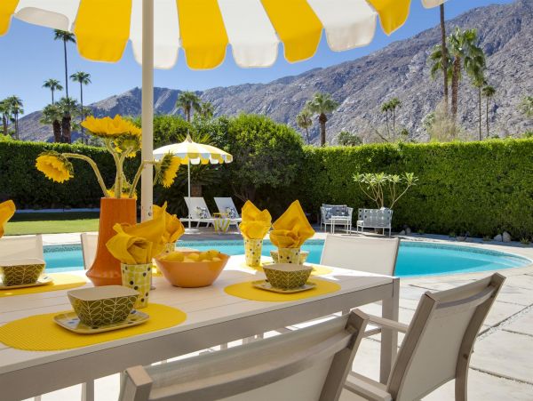Palm Springs Home 990890