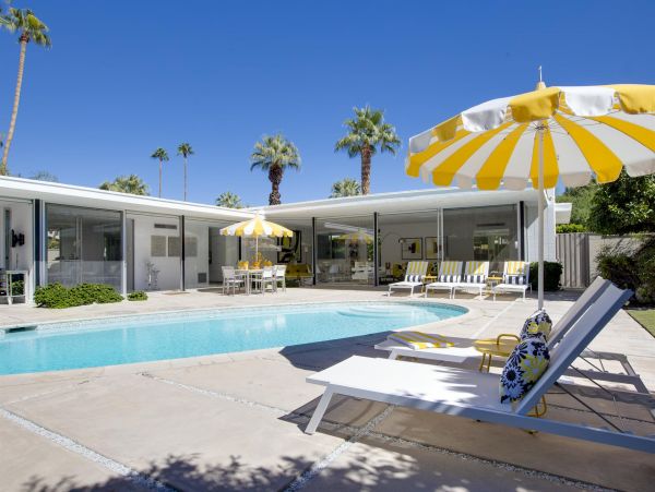Palm Springs Home 990890