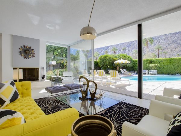 Palm Springs Home 990890