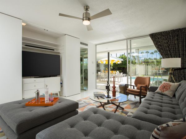 Palm Springs Home 990890