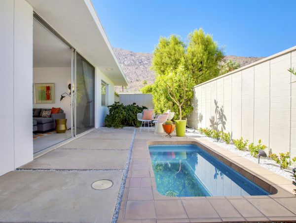 Palm Springs Home 990890