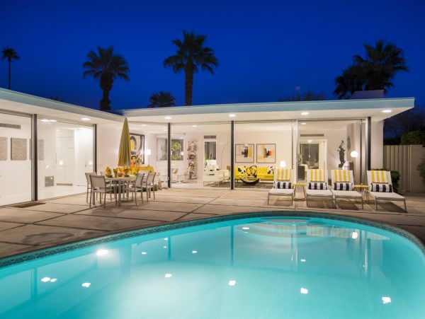 Palm Springs Home 990890