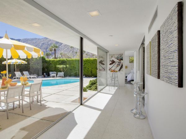 Palm Springs Home 990890