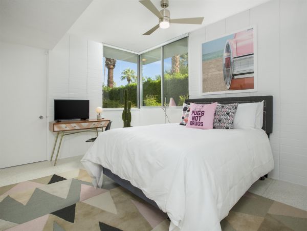 Palm Springs Home 990890