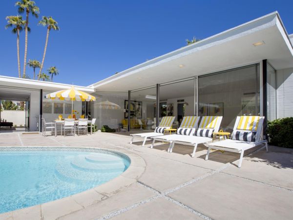 Palm Springs Home 990890