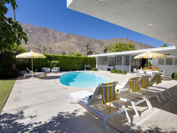 Palm Springs Home 990890