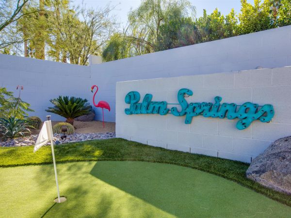 Palm Springs Home 990891