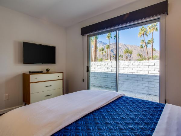 Palm Springs Home 990891