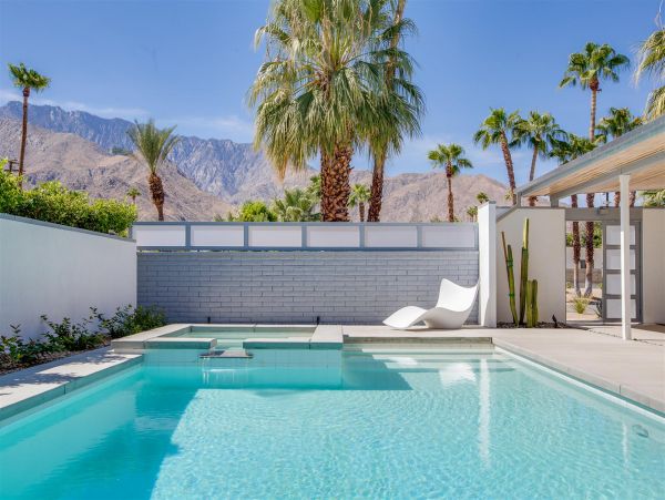 Palm Springs Home 990893