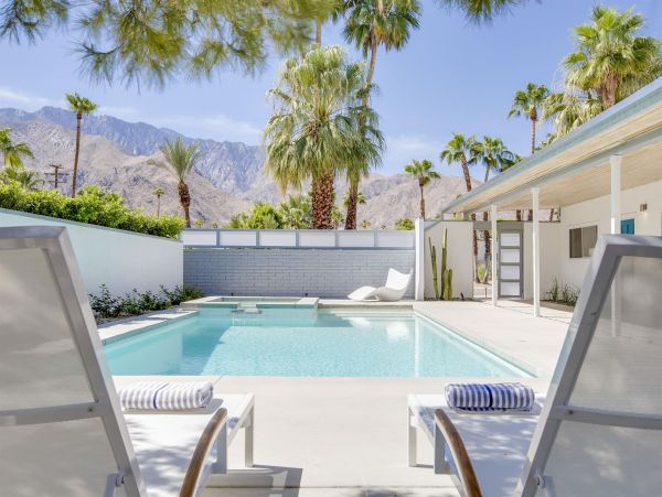 Palm Springs Home 990893