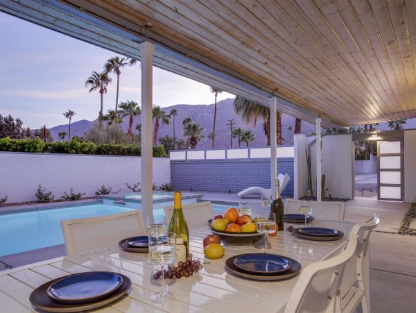 Palm Springs Home 990893