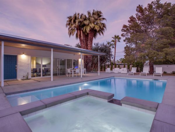 Palm Springs Home 990893