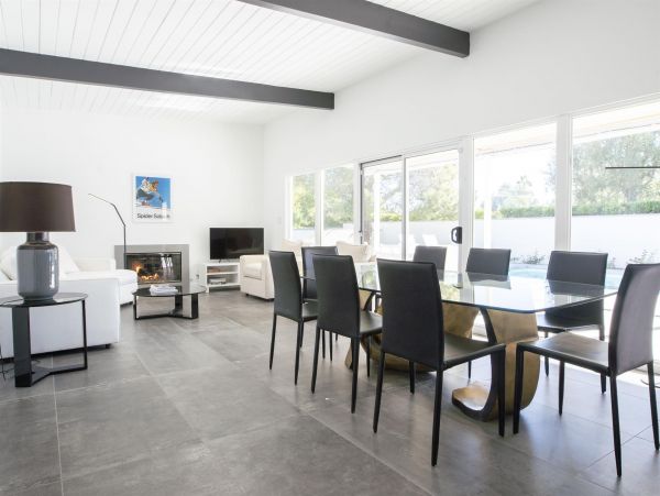 Palm Springs Home 990893