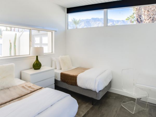 Palm Springs Home 990893