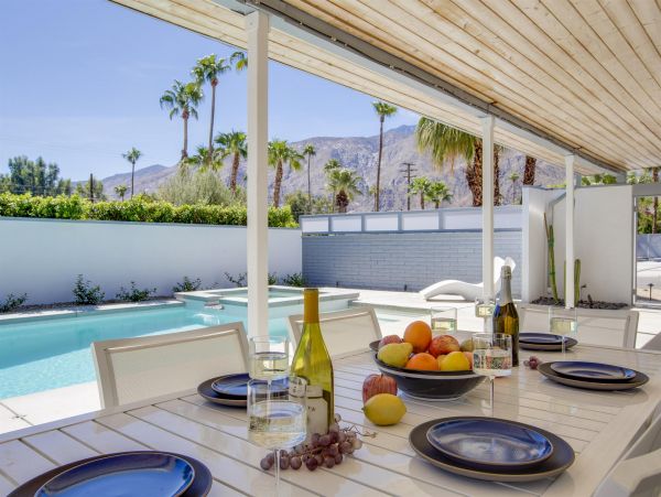 Palm Springs Home 990893