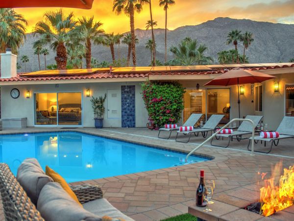 Palm Springs Home 990894