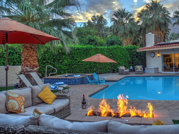 Palm Springs Home 990894