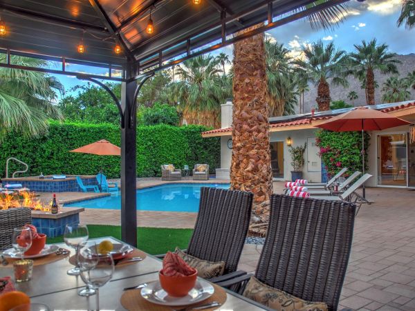 Palm Springs Home 990894