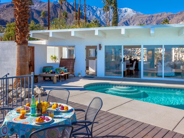 Palm Springs Home 990895