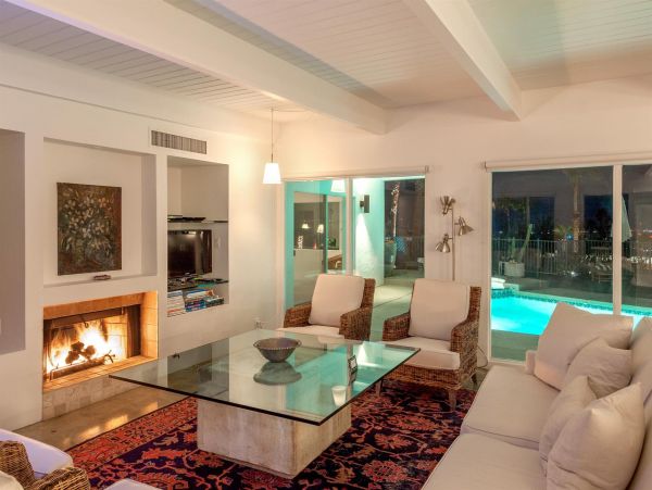 Palm Springs Home 990895
