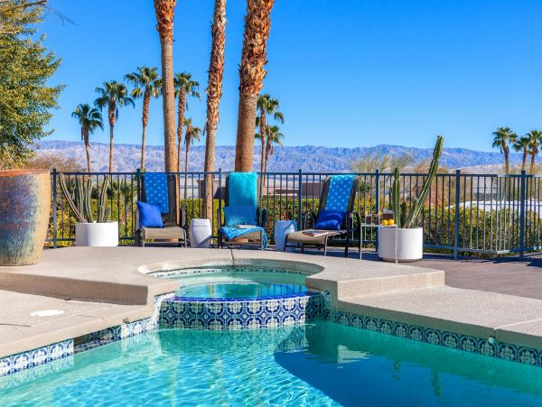 Palm Springs Home 990895