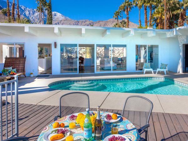 Palm Springs Home 990895