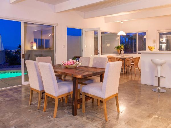 Palm Springs Home 990895