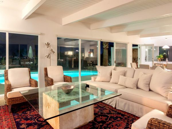 Palm Springs Home 990895