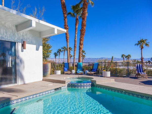 Palm Springs Home 990895