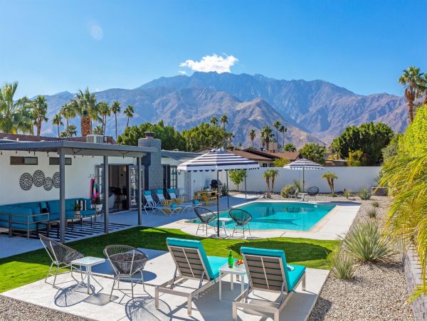 Palm Springs Home 990896