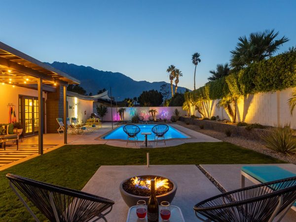 Palm Springs Home 990896