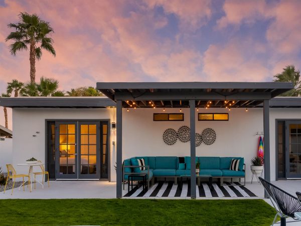 Palm Springs Home 990896
