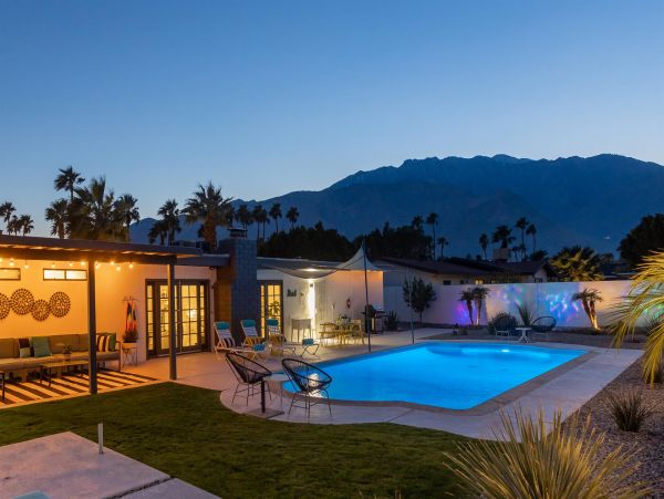 Palm Springs Home 990896