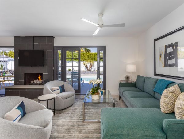 Palm Springs Home 990896