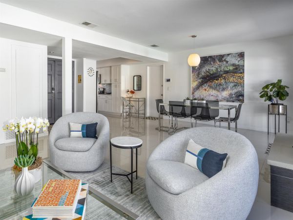 Palm Springs Home 990896