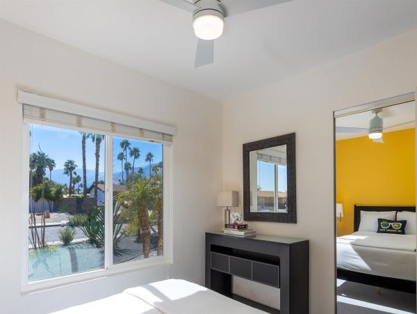 Palm Springs Home 990896