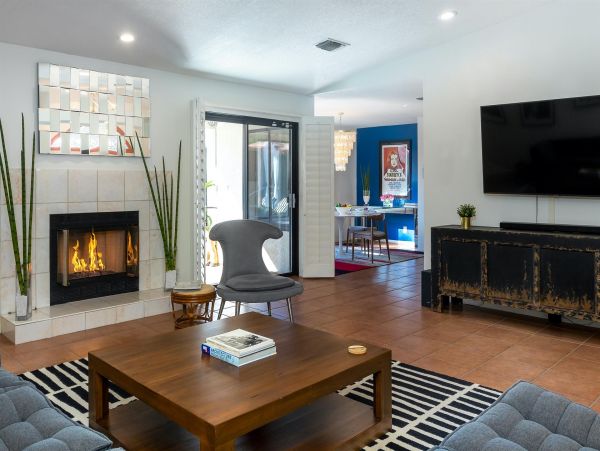 Palm Springs Home 990897