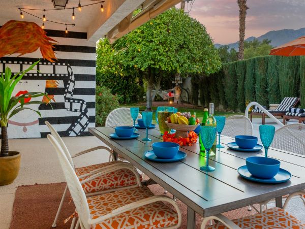 Palm Springs Home 990897