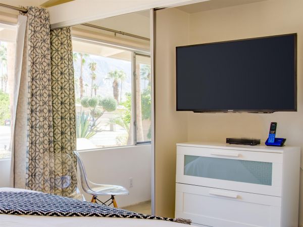 Palm Springs Home 990898