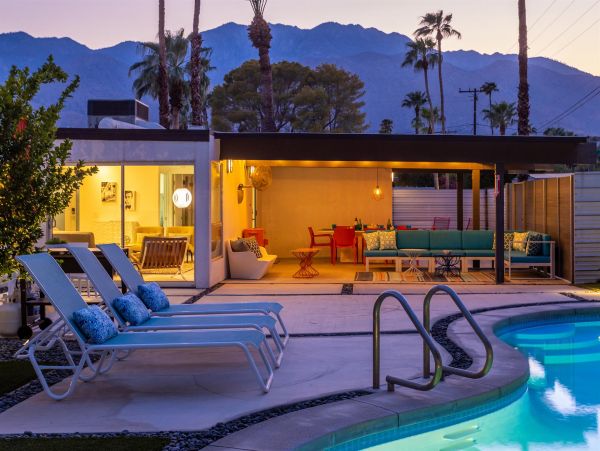 Palm Springs Home 990899