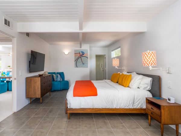 Palm Springs Home 990899